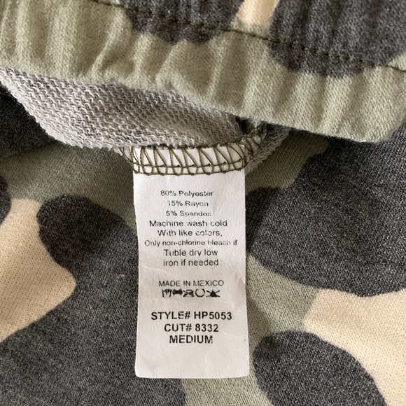 Leopard Print Lounge Set - Picture 3 of 3